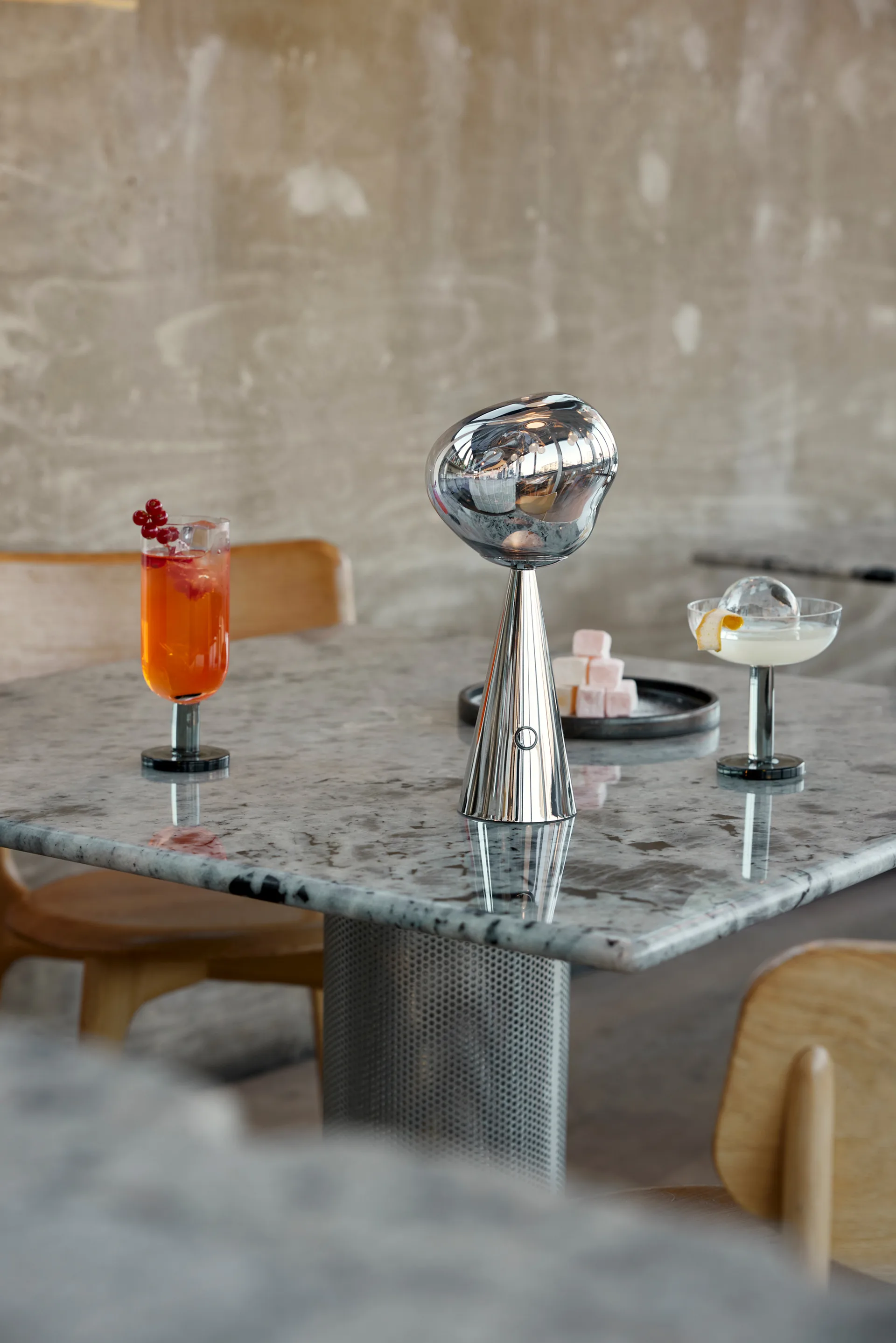 Melt Portable LED table lamp 28.5 cm, Silver Tom Dixon