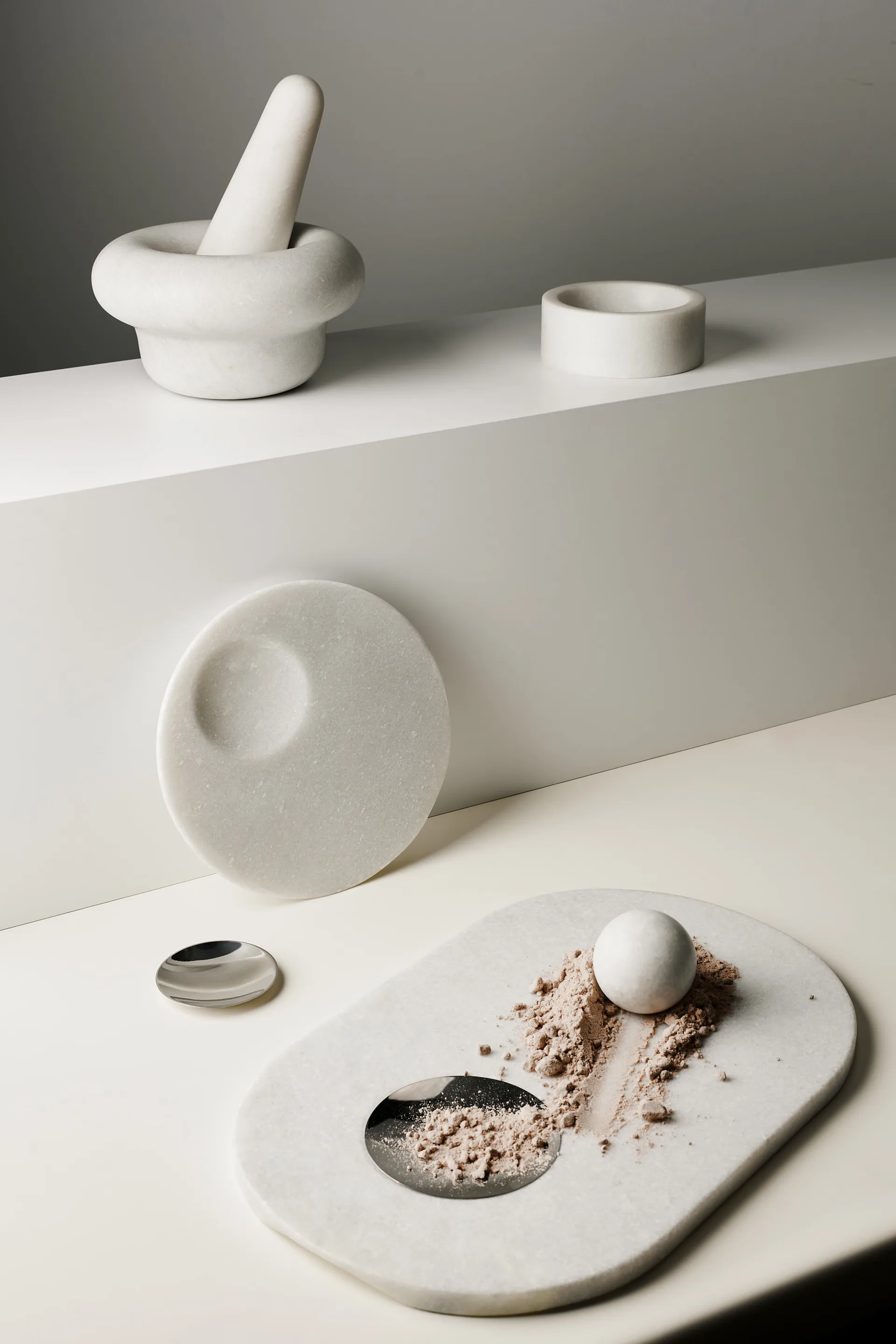 Stone cutting board 27x42 cm, White marble-silver Tom Dixon