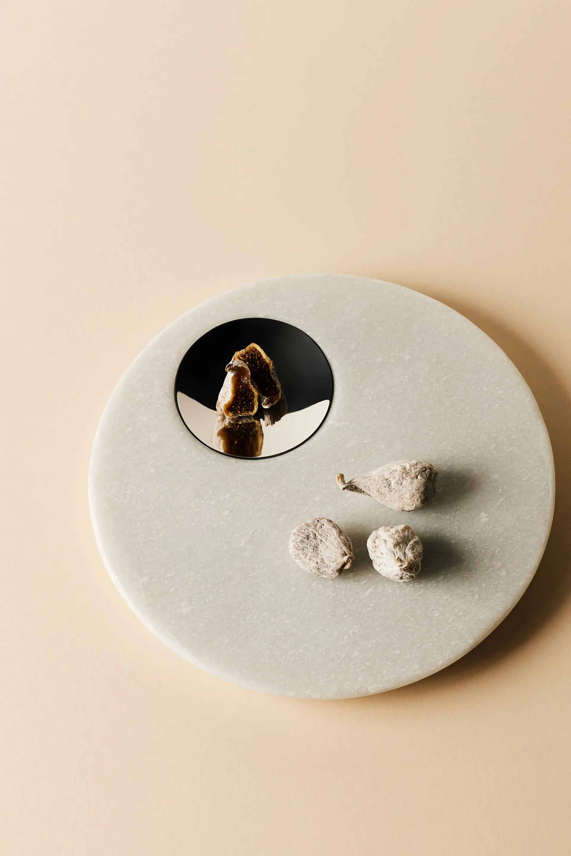 Stone serving tray Ø22 cm, White marble-silver Tom Dixon