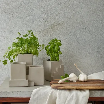 Max 1 concrete flower pot - grey - Tove Adman