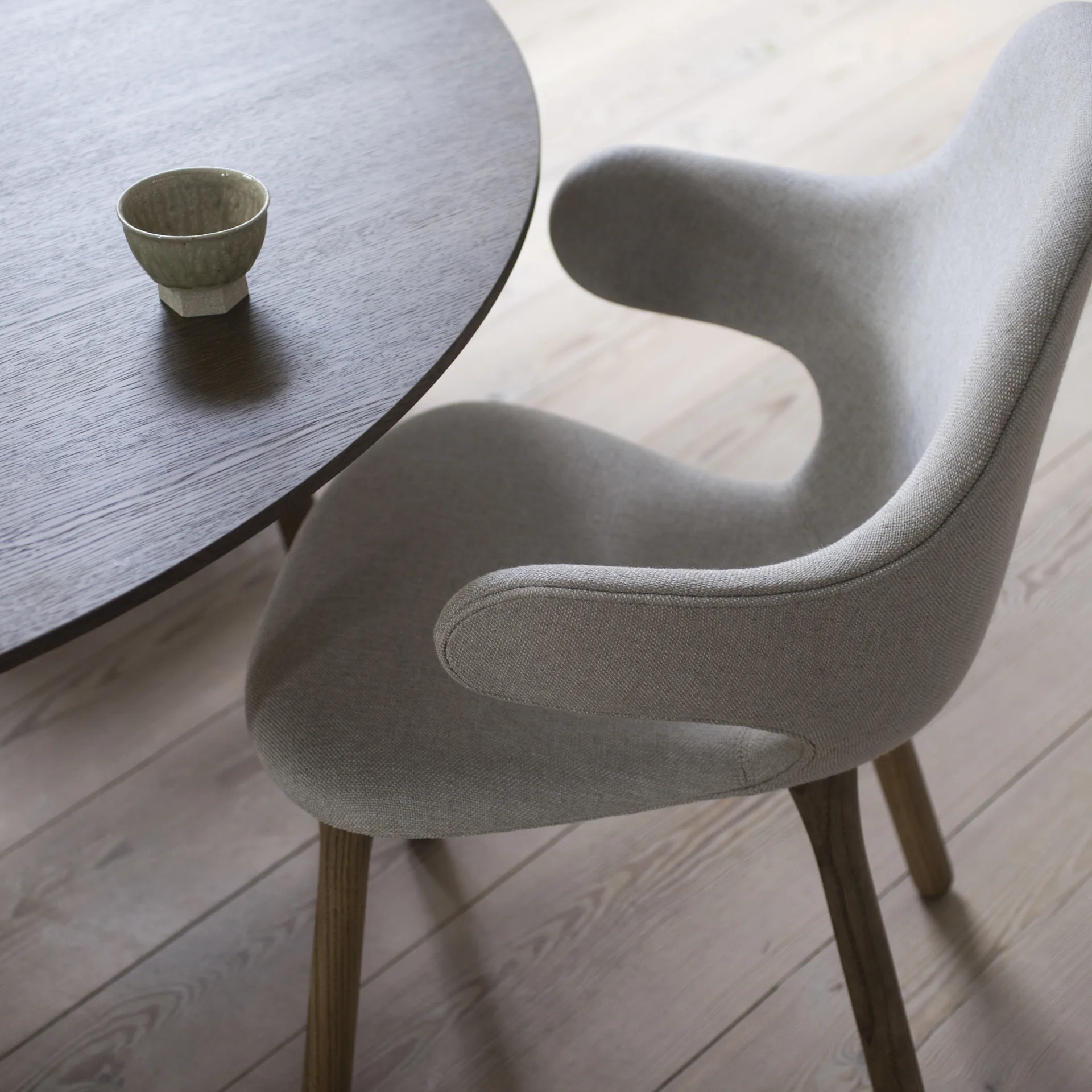 Catch JH1 chair, Balder 782 dark blue-black oak &Tradition