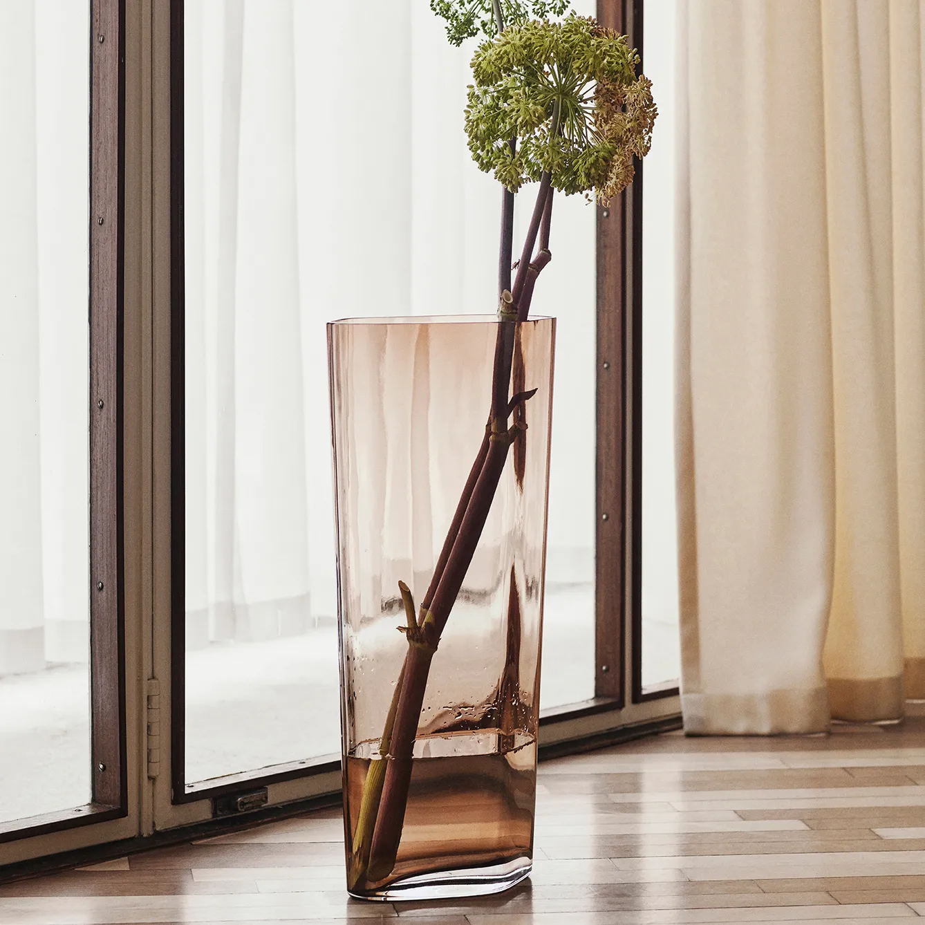 Collect vase SC38 60 cm, caramel &Tradition