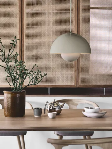 Flowerpot VP7 pendant lamp - beige-red - &Tradition
