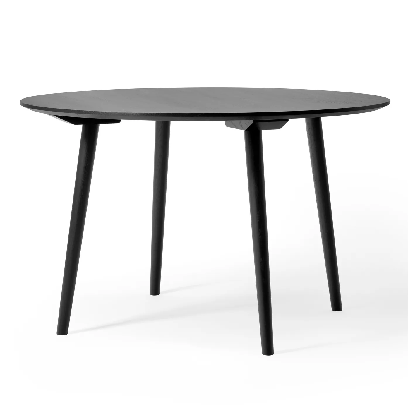 In Between table SK4, Black lacquered oak &Tradition
