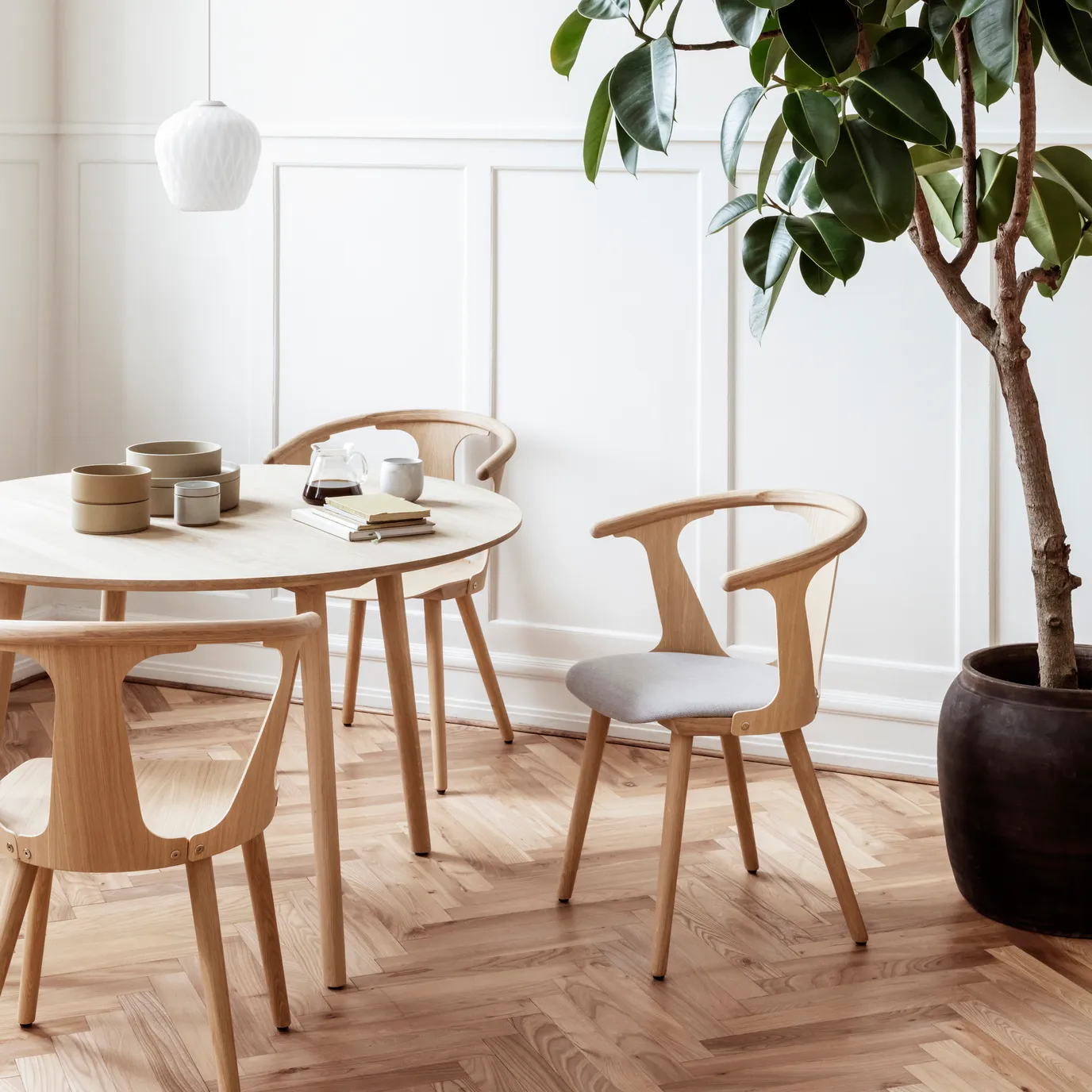 In Between table SK4, Light oiled oak &Tradition