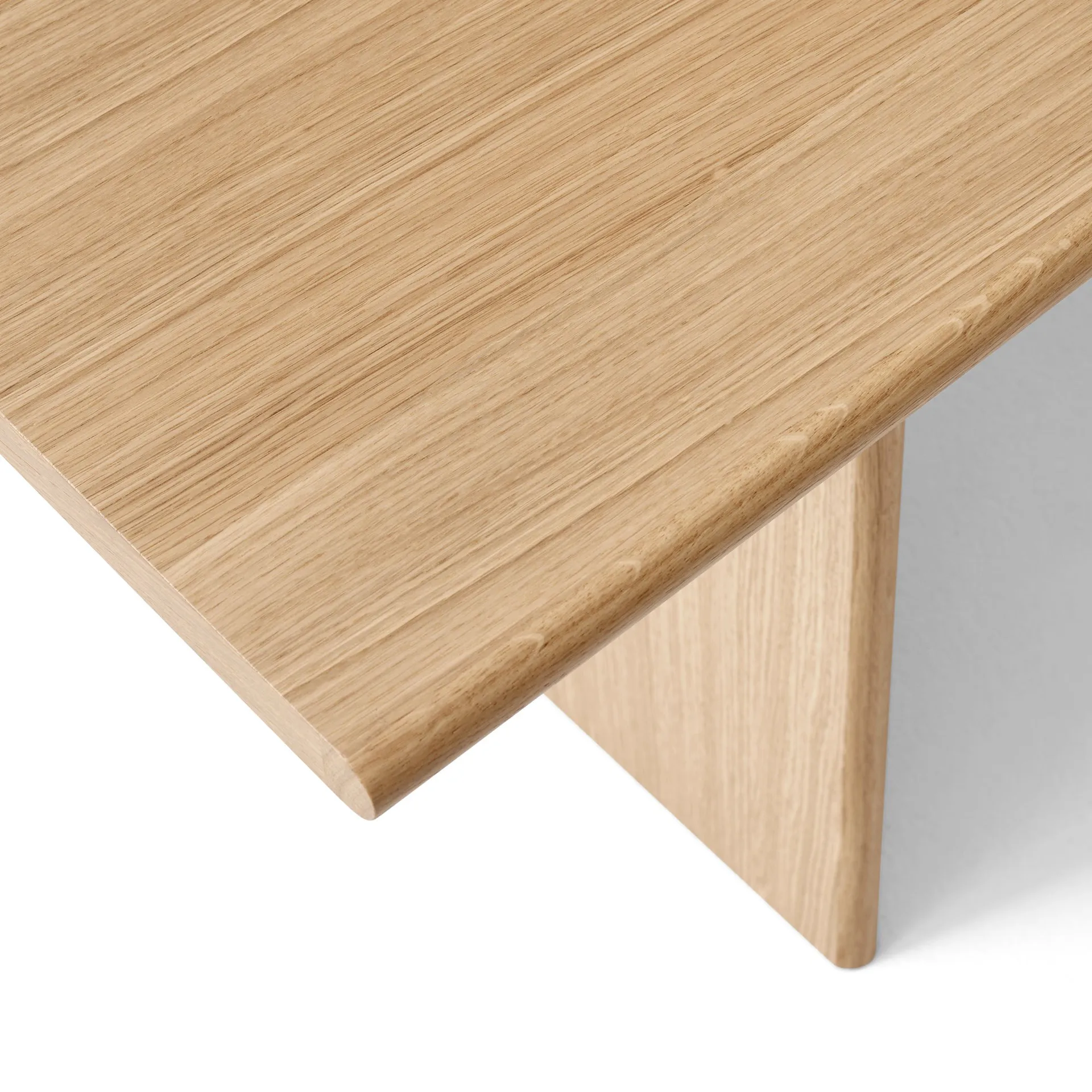 Ita OS1 dining table with cable management 95x200 cm, Oak &Tradition