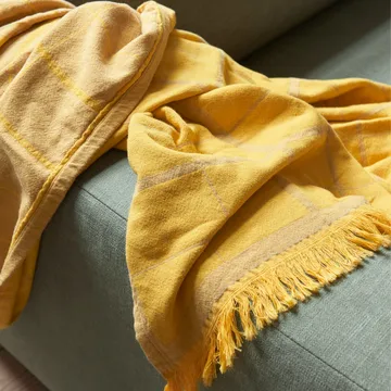 Untitled AP10 throw 150x210 cm - Desert yellow - &Tradition