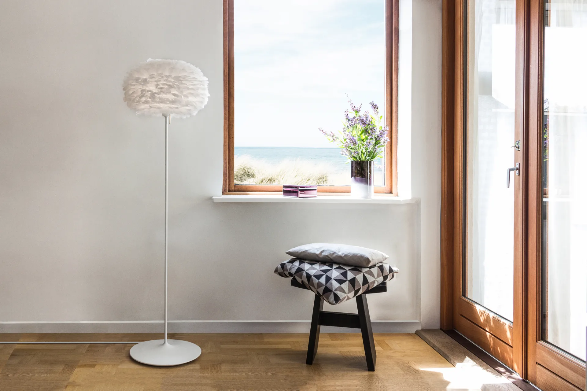Eos floor lamp medium, White-White Umage