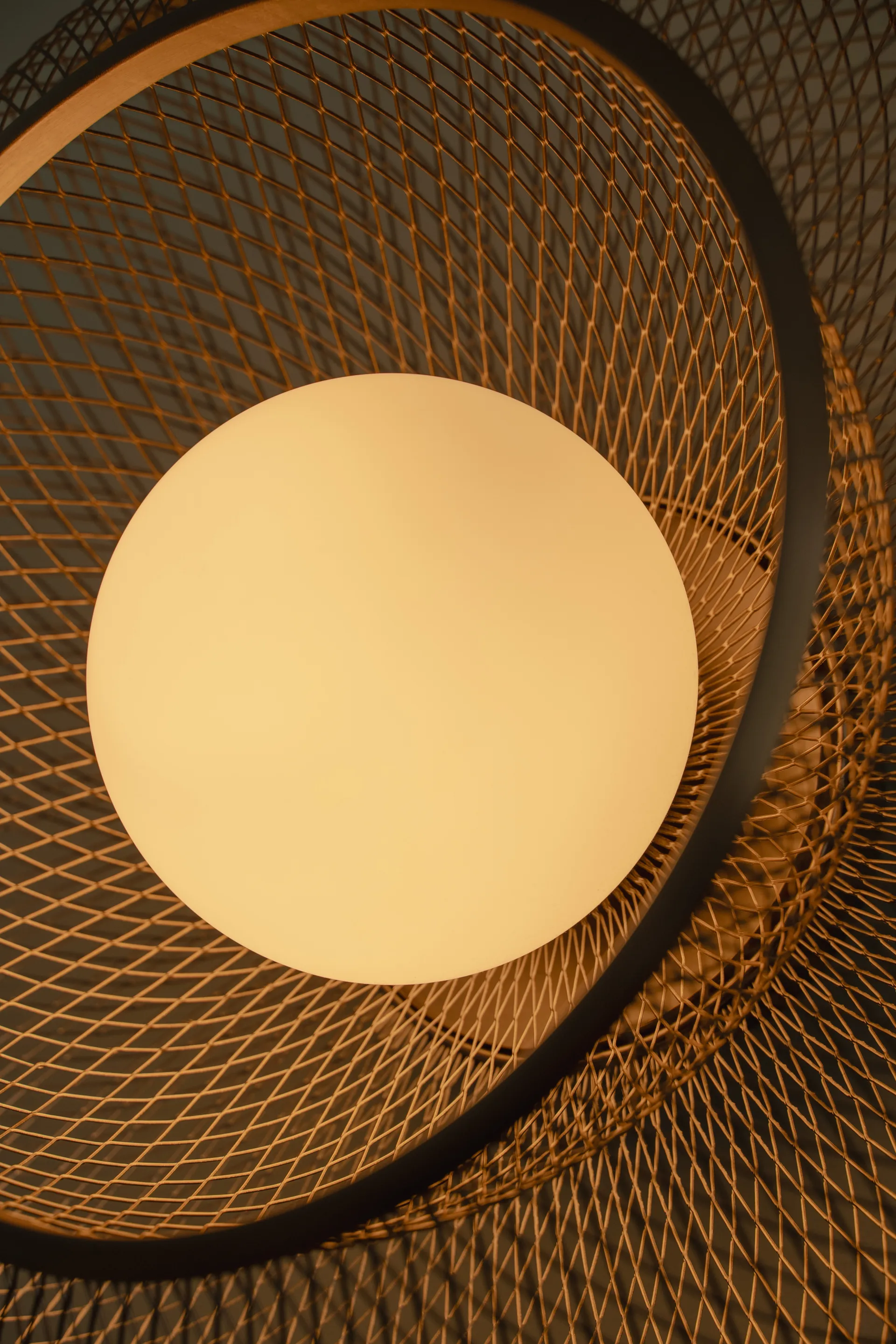 Faraday Up medium ceiling light, Brushed Brass Umage