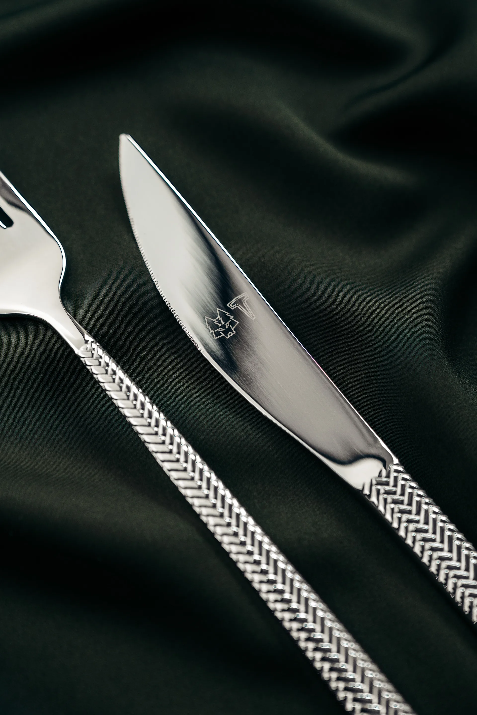 Glöd cutlery 16 pieces, Fishbone pattern Vargen & Thor