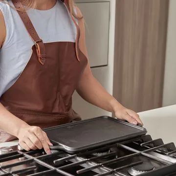 Cast iron reversible griddle 21x33 cm - Black - Victoria
