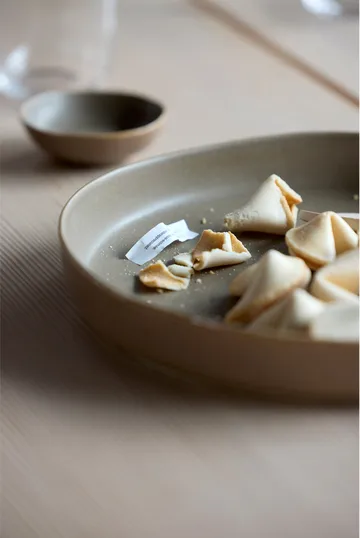 Shoku serving platter Ø28 cm - Warm Brown - Villa Collection