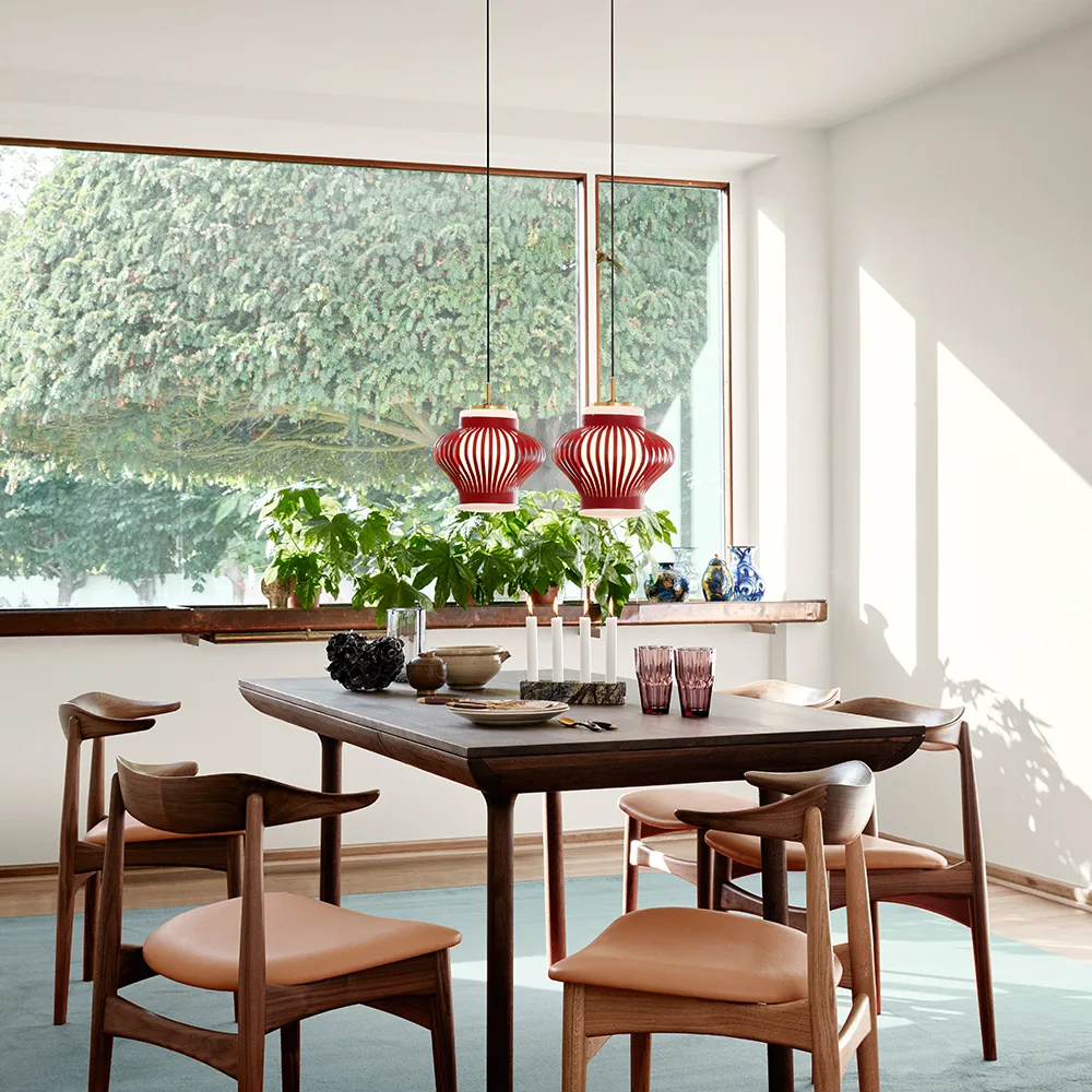 Opal Lamella pendant lamp, Red grape, sandblasted opal Warm Nordic