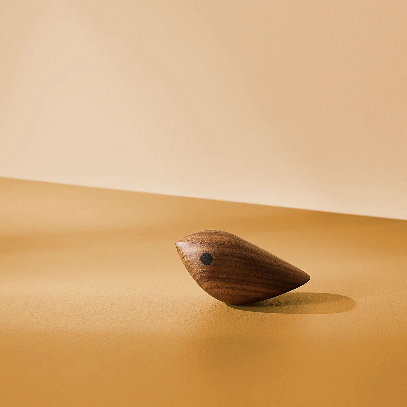 Twirling Bird decoration M, Walnut Warm Nordic