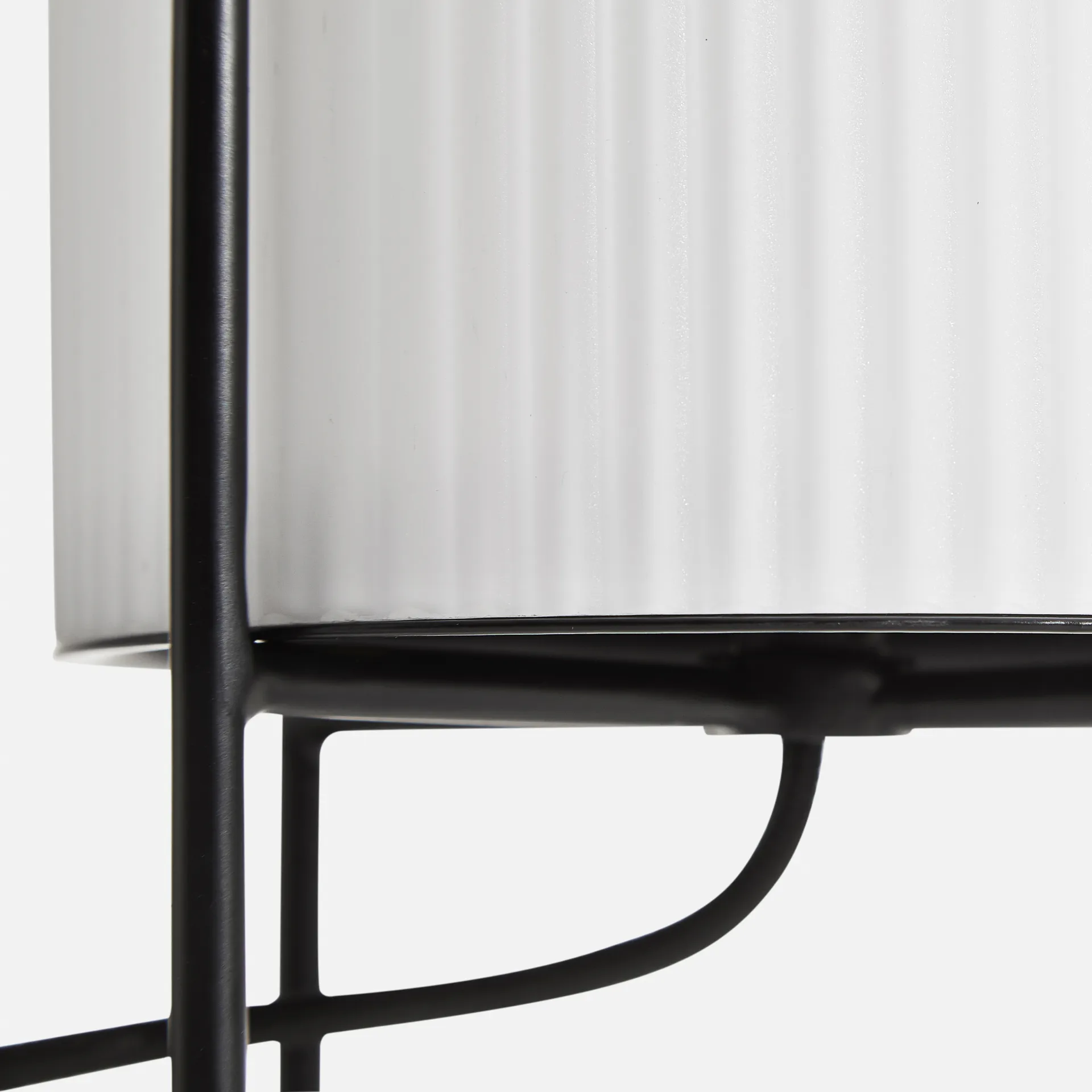 Ghost table lamp, Black-whitet opalglass Woud