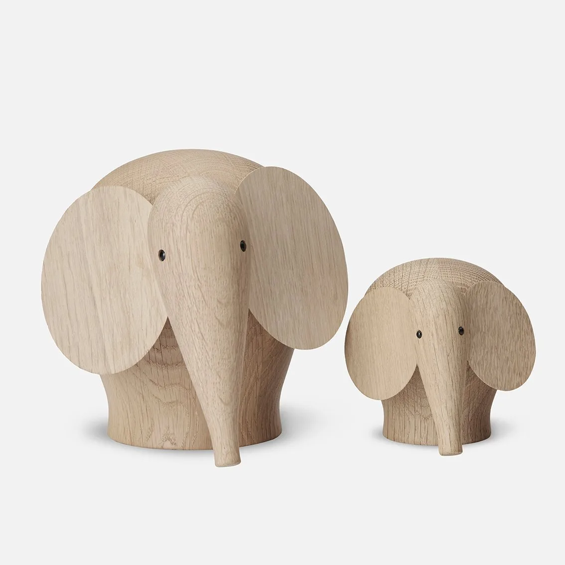 Nunu wooden elephant, medium Woud