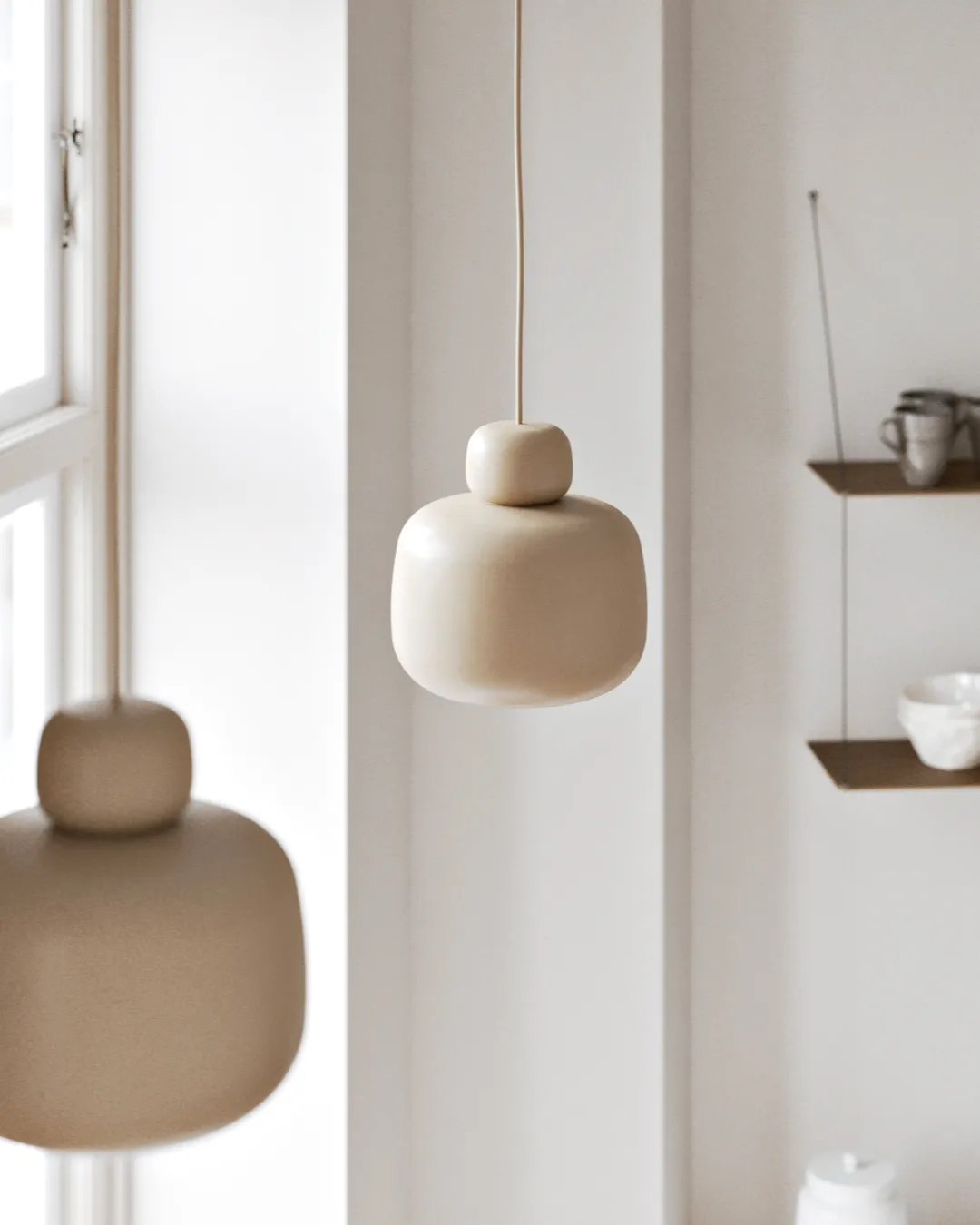 Stone ceiling lamp large, Beige Woud