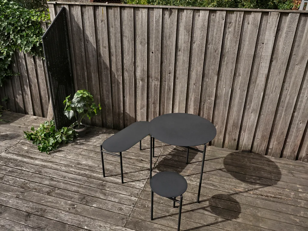 Disc table Ø70 cm, Black Zone Denmark