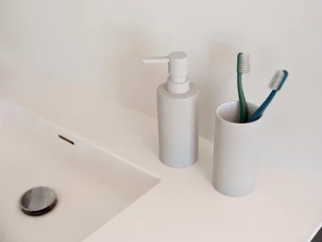 Solo Soap Pump - Soft Grey - Zone Denmark