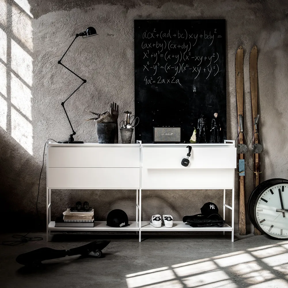Molto 840 shelf, White, incl. white metal frame Zweed